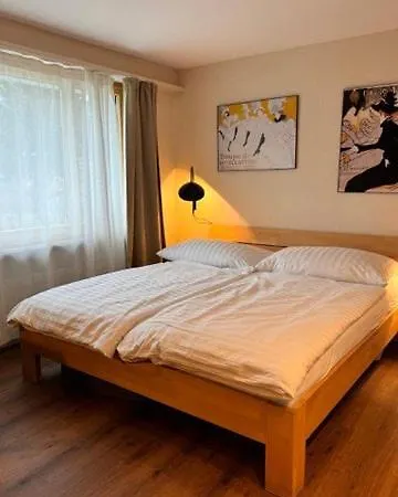 Dorf - Chesa Ravaisch Appartement